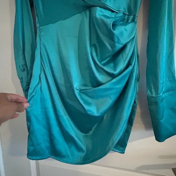 STEVE MADDEN • Green/Teal Satin Shirt Wrap Short Dress • Small • - Picture 6 of 8